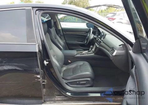 2018 Honda Accord Touring z USA, uszkodzony, nr VIN 1HGCV1F91JA080271